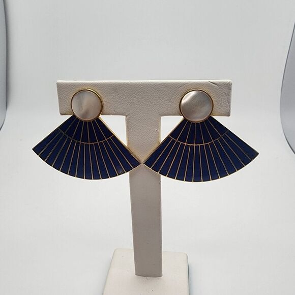 Vintage Isle of Skye Gold Tone, Blue, & MOP Clip-On Earrings - Picture 2 of 7